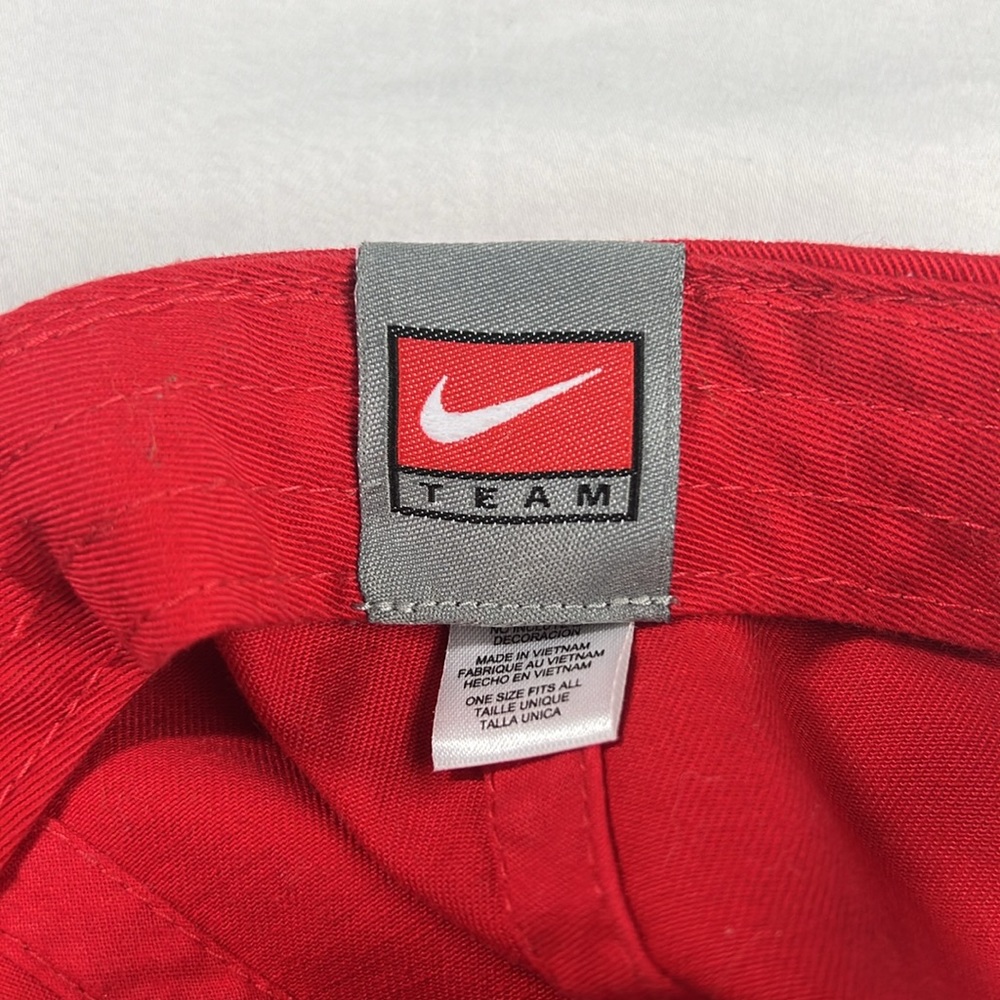 Vintage Red Nike Signed by Houston Nutt Ole Miss Rebels Hat - Picture 12 of 12